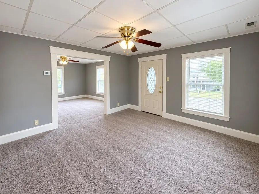 115 S Hudson Avenue, Irvine, KY 40336 - #3
