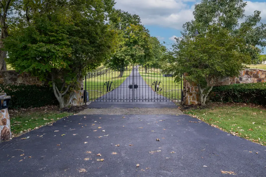 5487 Athens Walnut Hill Road, Lexington, KY 40515 - #2