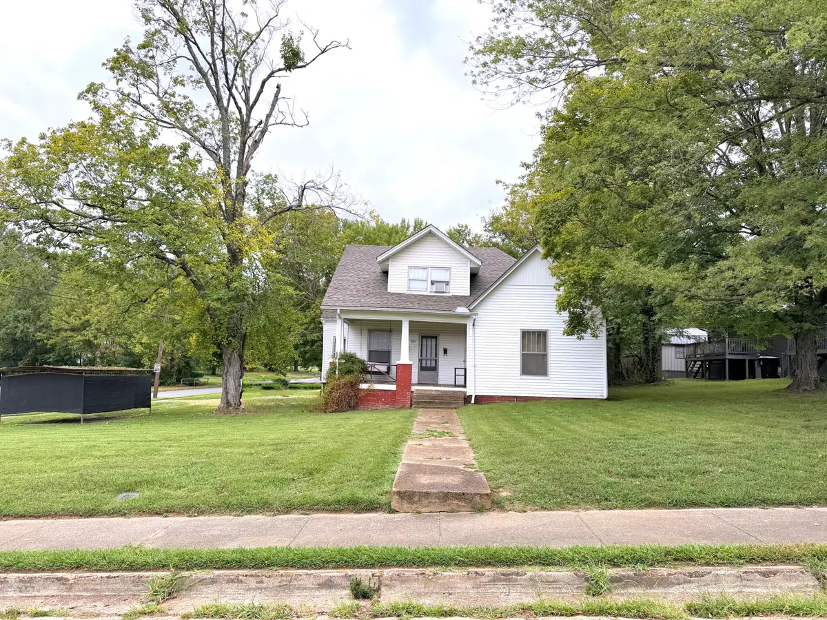 301 N 7th Street, Murray, KY 42071 - #1