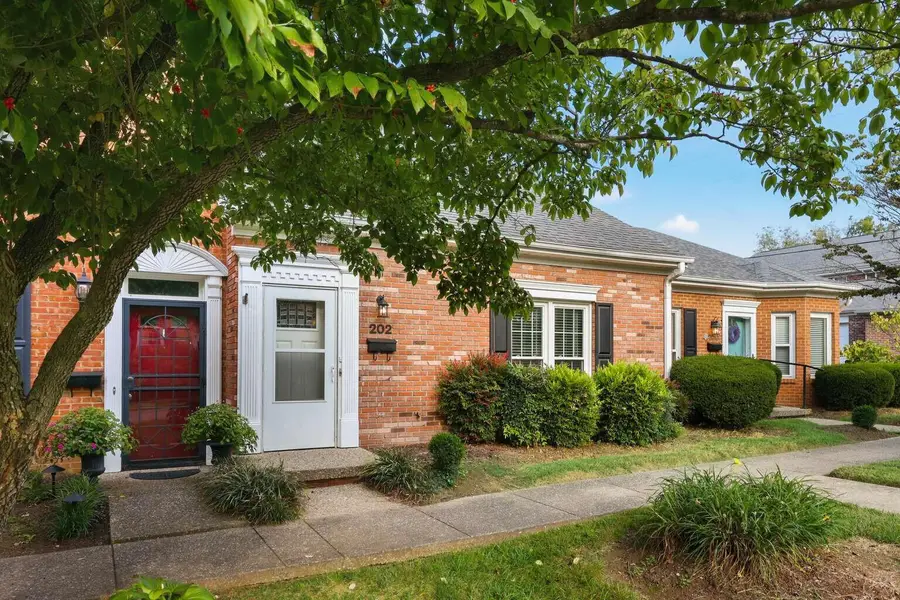 202 Bruce Court, Danville, KY 40422 - #2