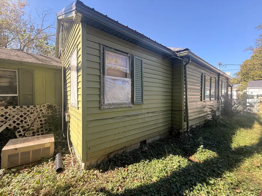 108 Stagg Street, Harrodsburg, KY 40330 - #3