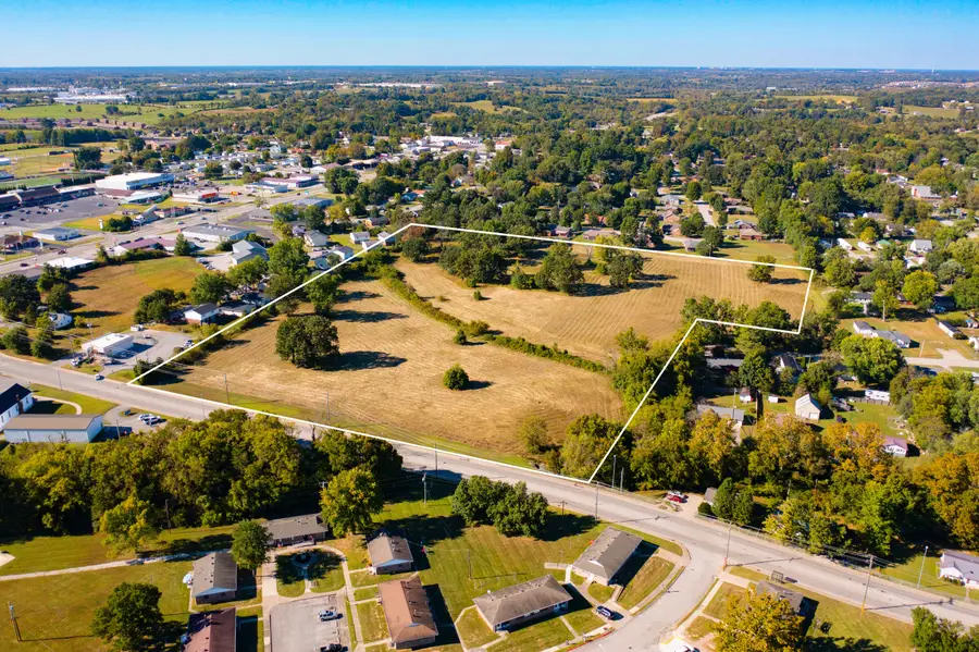 9 Glades Rd, Berea, KY 40403 - #3