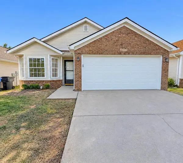 2769 Michelle Park, Lexington, KY 40511