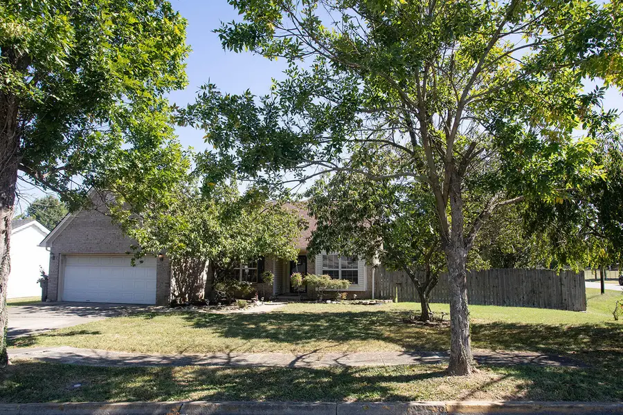 800 Burkewood Drive, Lexington, KY 40509 - #2