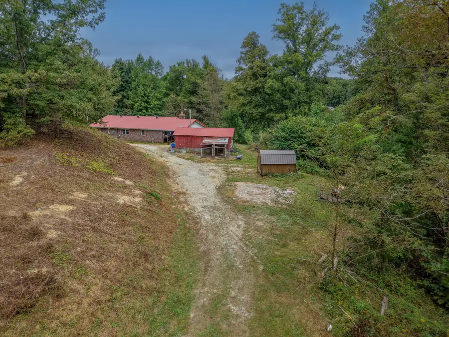 79 Blueberry Hill Rd Road, Campton, KY 41301 - #3