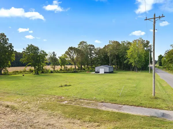 609 Oak Grove Church Road, Benton, KY 42025