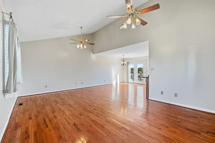 1039 Indian Trail, Lawrenceburg, KY 40342 - #2