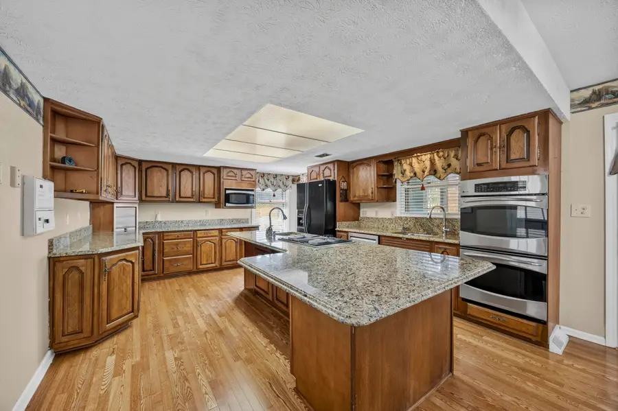 5700 Sulphur Well Road, Lexington, KY 40509 - #3