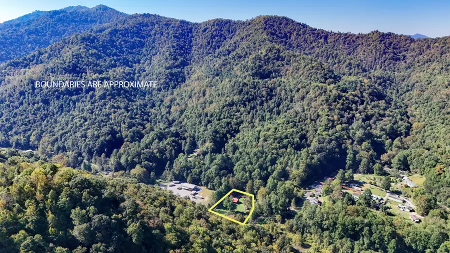 728 Ewing Creek Road, Wallins Creek, KY 40824 - #3