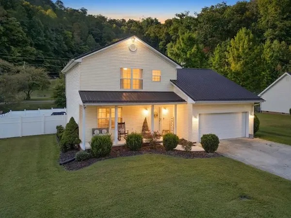 129 Stoney Brook, Van Lear, KY 41265