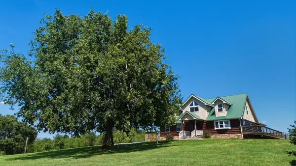 7033 Polecat Pike, Maysville, KY 41056