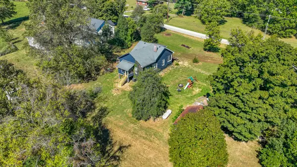 682 Copperhead Road, Paint Lick, KY 40461