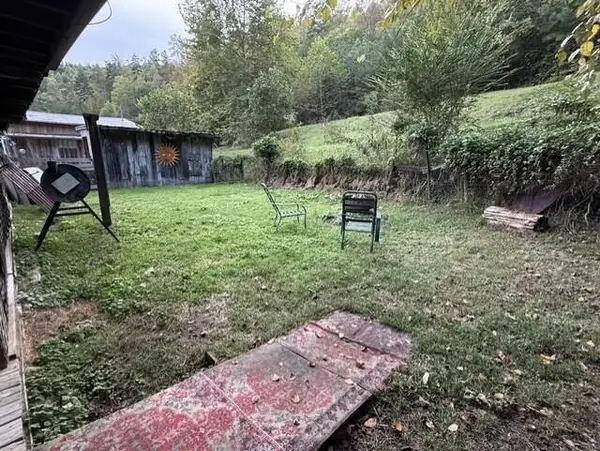 387 Coleman Branch, East Point, KY 41216