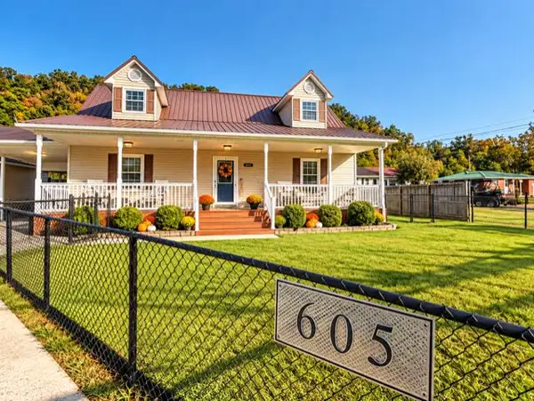 605 Kentucky 1107, Van Lear, KY 41265