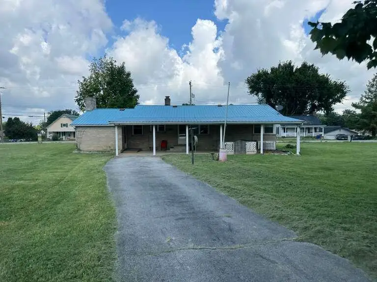 716 Stanford Street, Science Hill, KY 42553 - #2