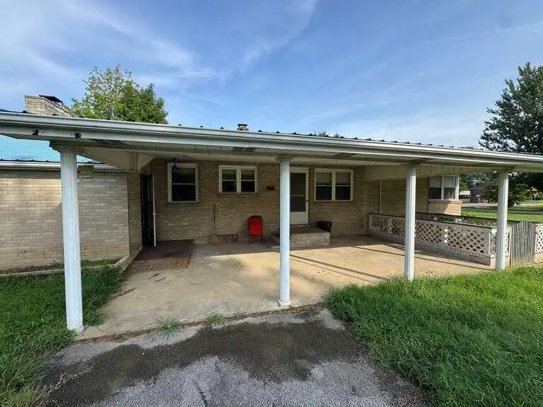 716 Stanford Street, Science Hill, KY 42553 - #3