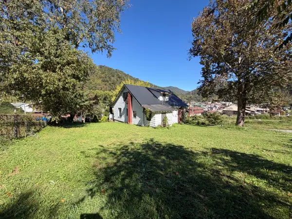 120 Harlan Street, Evarts, KY 40828