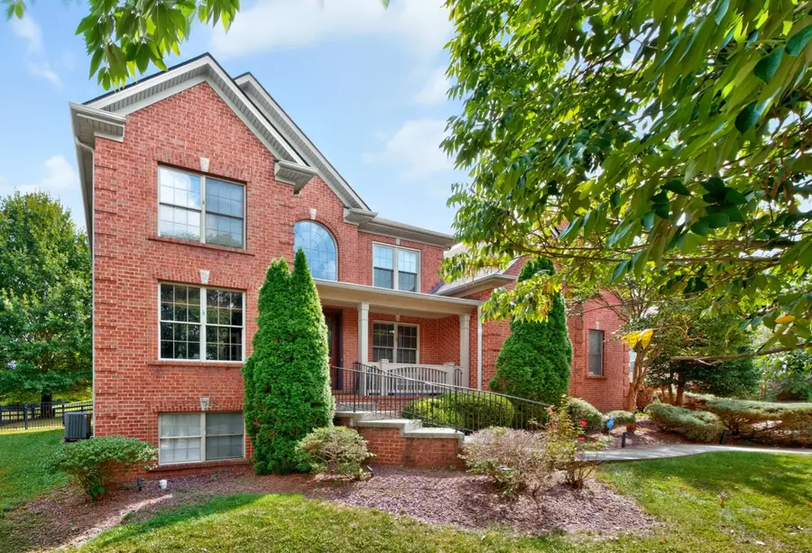 3200 Linville Lane, Lexington, KY 40513 - #3