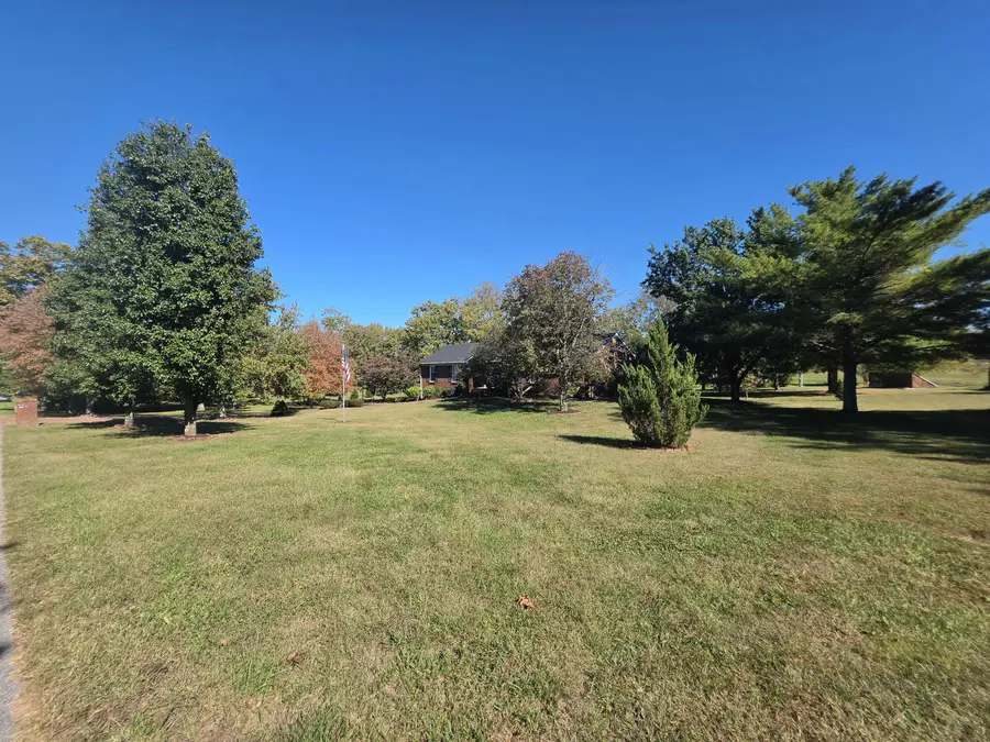 136 Lake Country Road, Nicholasville, KY 40356 - #3
