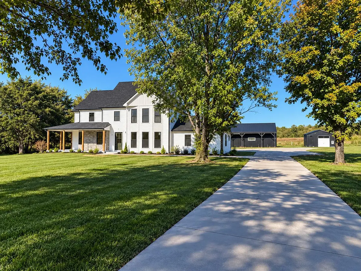 439 N Main Street, Salvisa, KY 40372 - #1