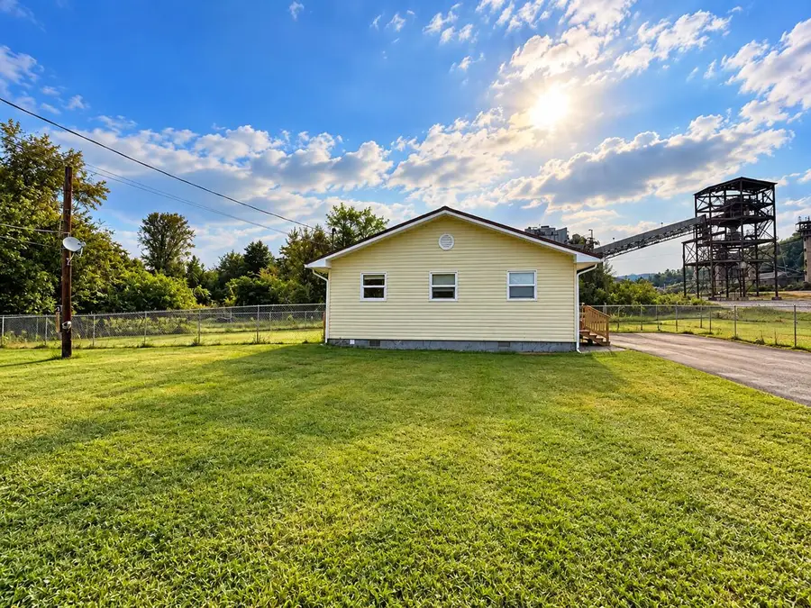 244 Back Street, Ivel, KY 41642 - #2