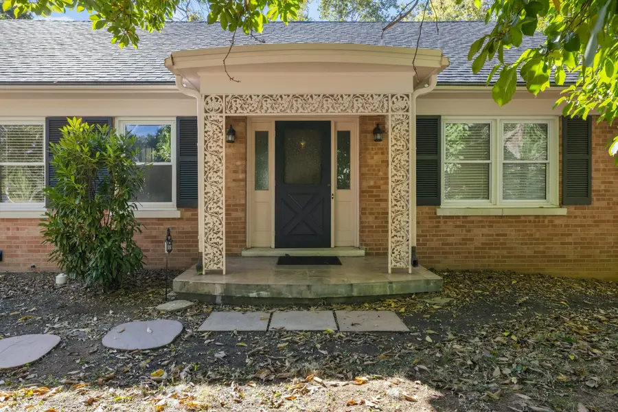 2516 Versailles Road, Lexington, KY 40504 - #3