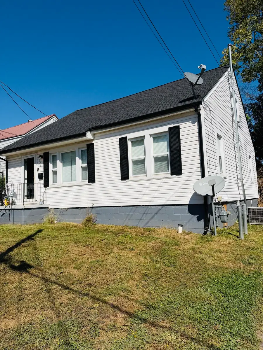 123 E 9th Street, Paris, KY 40361 - #2