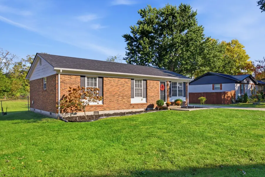 310 Yorktown Drive, Paris, KY 40361 - #2