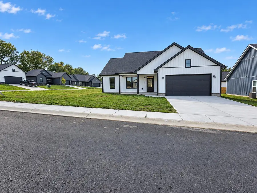 484 Pinehurst Way, Harrodsburg, KY 40330 - #3