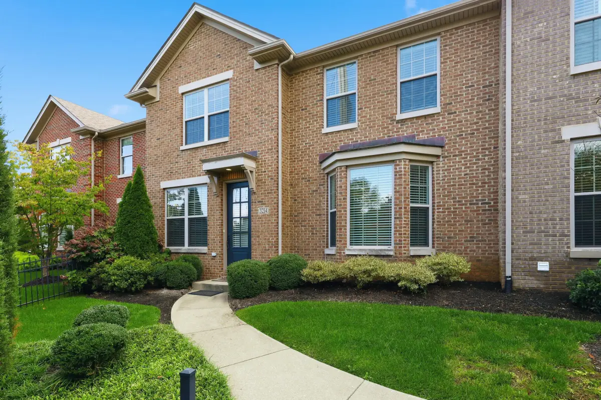 3214 Beaumont Centre Circle, Lexington, KY 40513 - #1