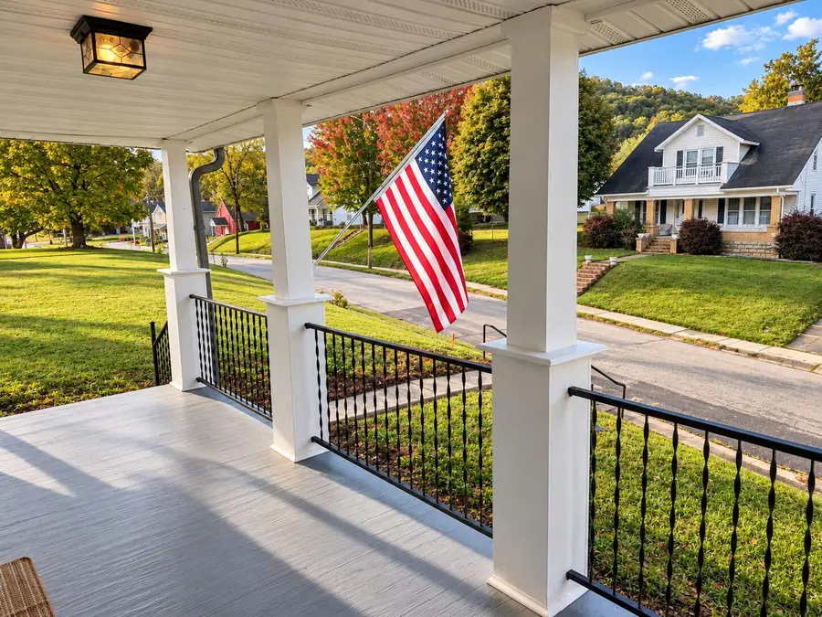 288 Broadway Street, Irvine, KY 40336 - #3