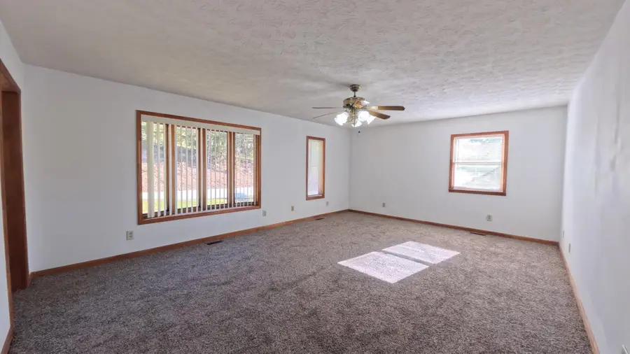 2190 Mckee Road, Irvine, KY 40336 - #3