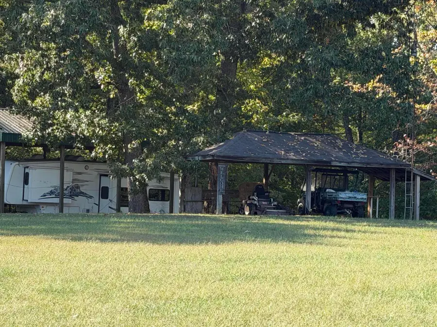 222 Peninsula Drive, Eddyville, KY 42038 - #2
