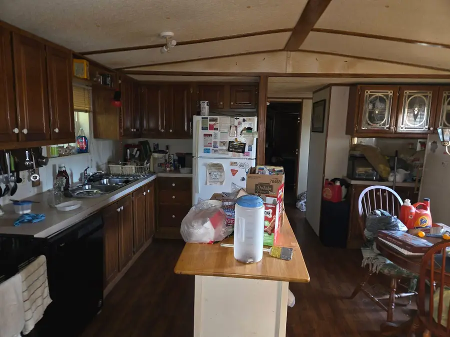 269 Jr Furniture Road, Irvine, KY 40336 - #3