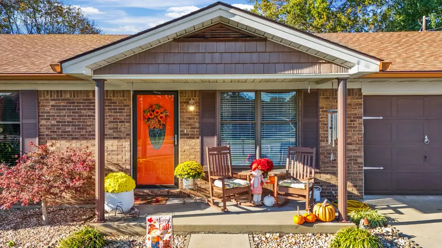 120 Bowen Drive, Lawrenceburg, KY 40342 - #2