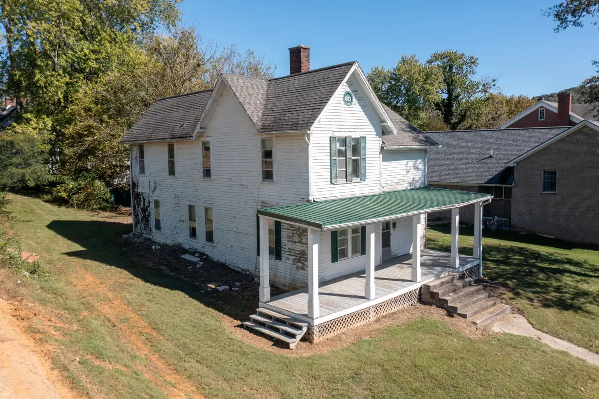 510 W Lakeshore Drive, Burnside, KY 42519 - #1
