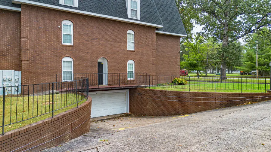 2949 Harrison Street #107, Paducah, KY 42001 - #2
