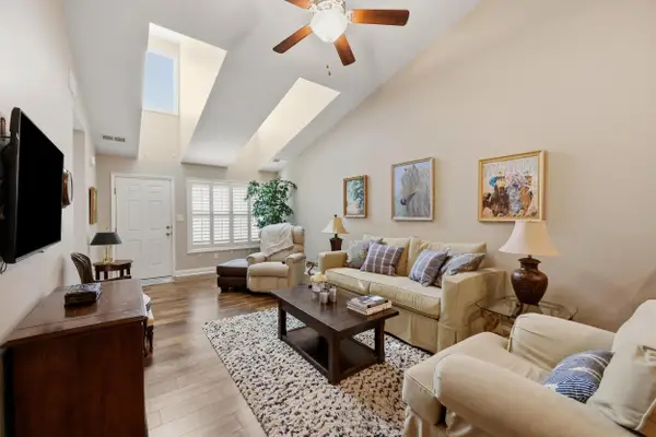 747 Newtown Spgs Drive, Lexington, KY 40511