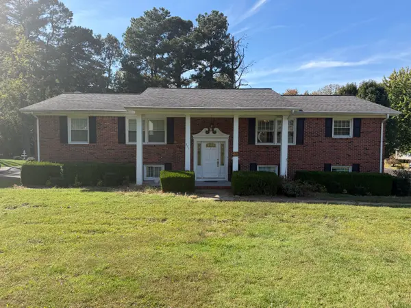 371 Oakcrest Drive, Paducah, KY 42001