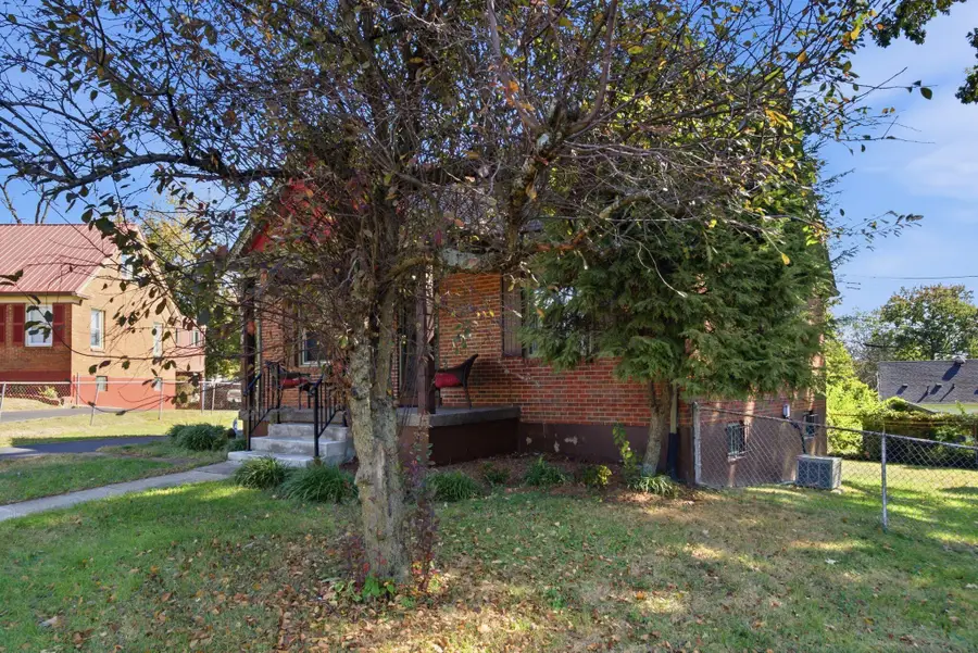 838 Warfield Place, Lexington, KY 40505 - #3