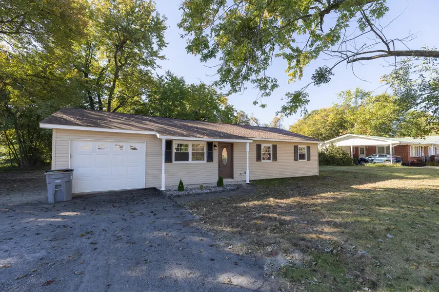 780 Eden Drive, Paducah, KY 42003 - #2