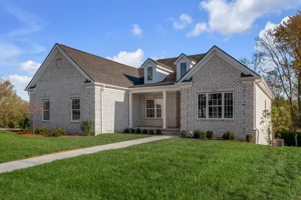 121 Winding Crk Drive, Georgetown, KY 40324