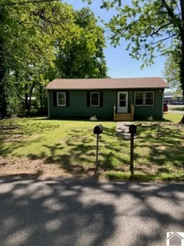 2932 Fairmont St, Paducah, KY 42003