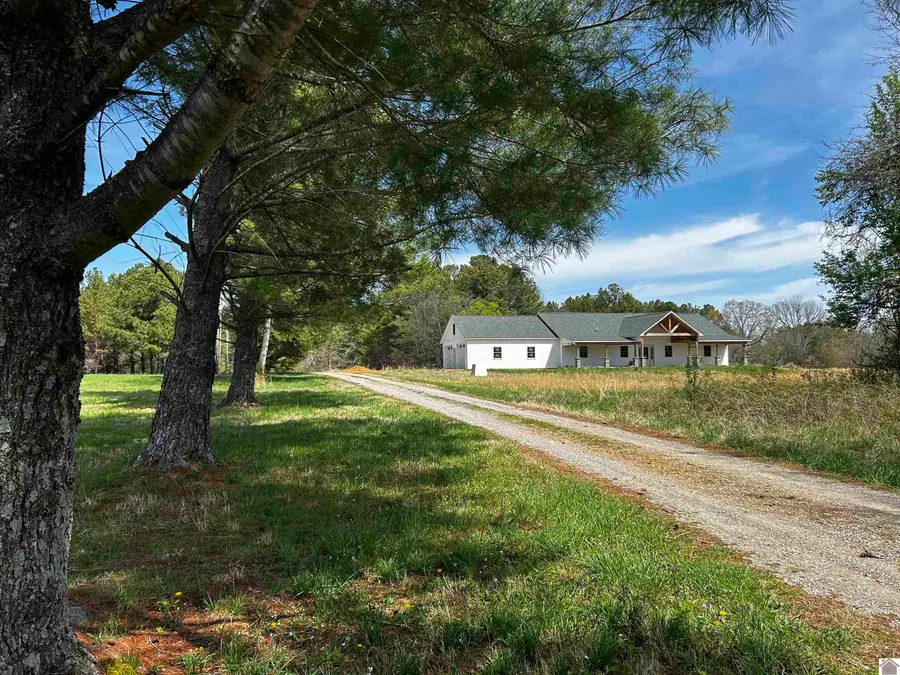 226 Douglas Road, Murray, KY 42071 - Image #3