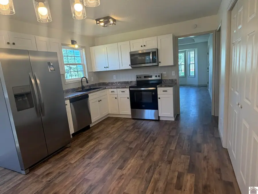 1202 Carol Dr, Oak Grove, KY 42262 - Image #2