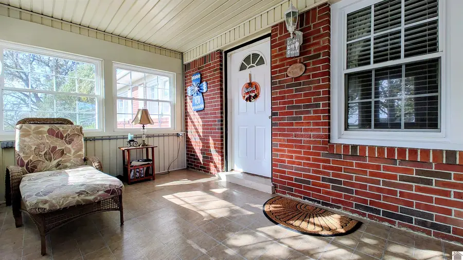 410 Pecan Dr, Clinton, KY 42021 - Image #3