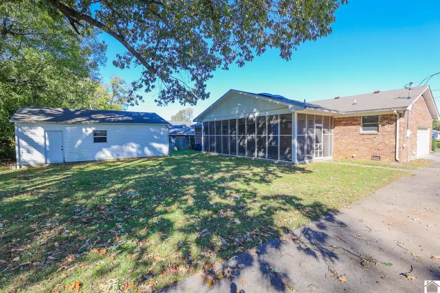 729 W Jefferson St, Paducah, KY 42001 - Image #3