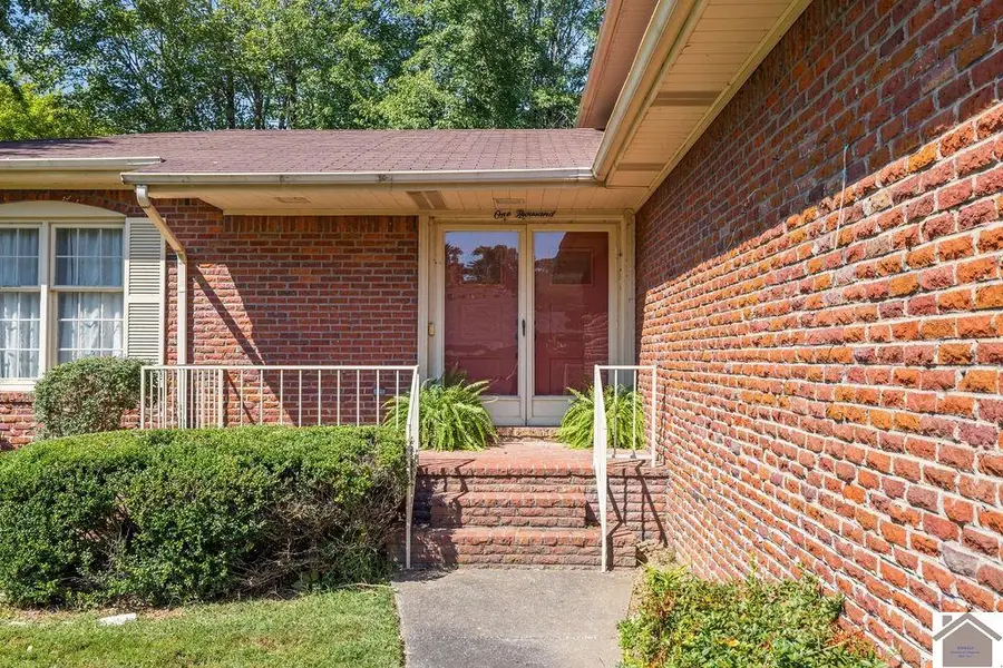 1000 Westgate Dr, Murray, KY 42071 - Image #2