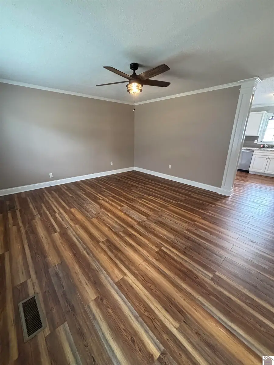 204 Charlotte St, Salem, KY 42078 - Image #3