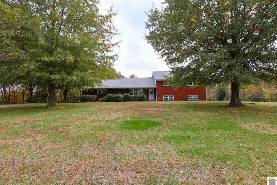 8310 Moore Rd, Paducah, KY 42001 - Image #2